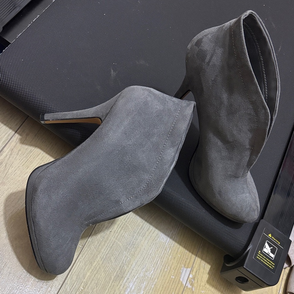 Elegant Gray Women's Ankle Booties